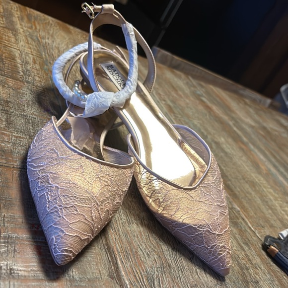 Badgley Mischka Fawn Pointed Toe Flat Pearl soft blush ☺️ - Picture 9 of 11